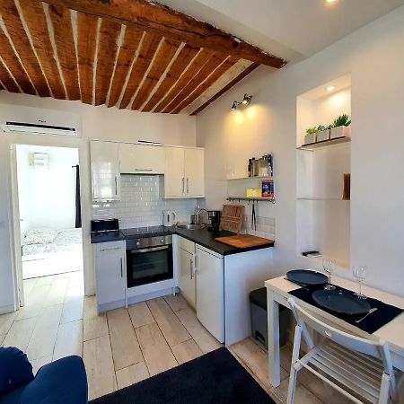Freshly Tastefully Renovated Apartments In Heart Of Old Antibes Exterior foto