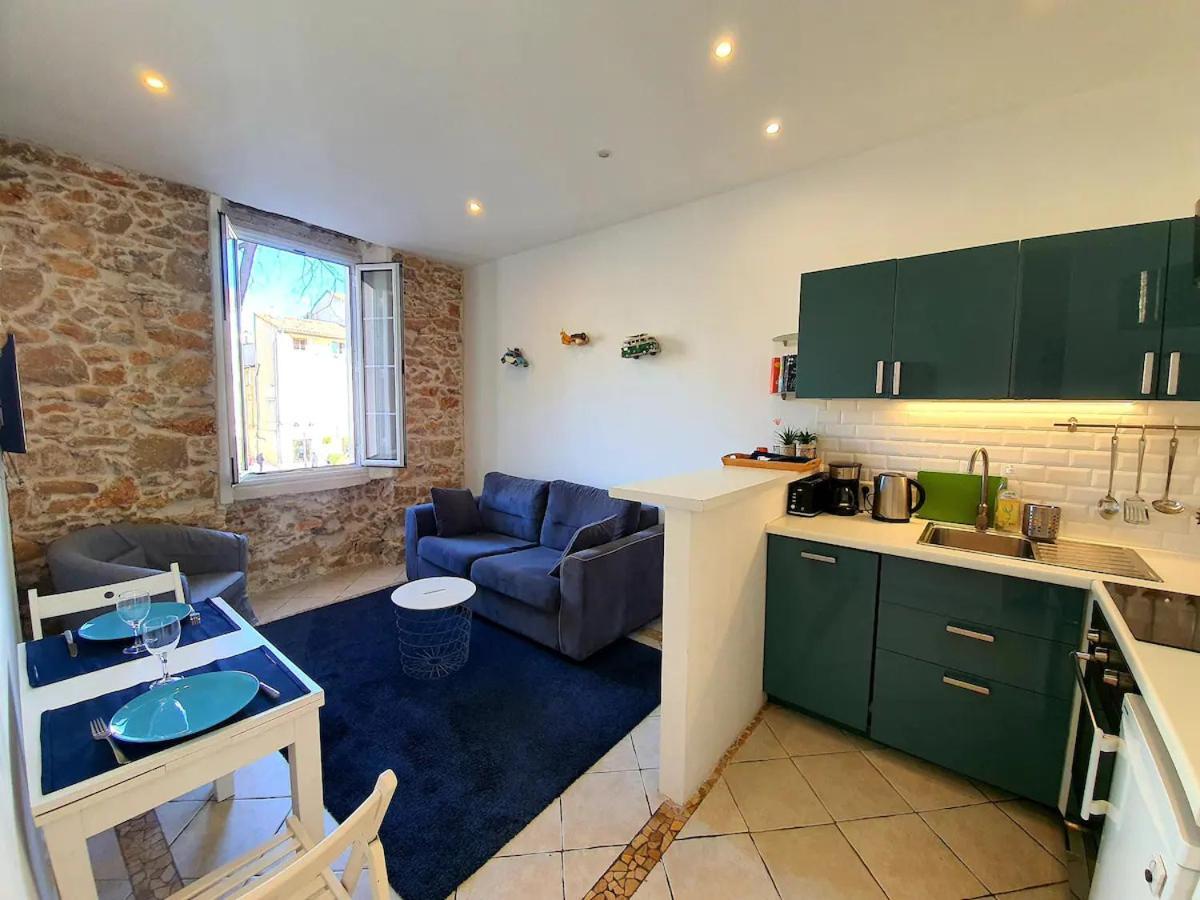 Freshly Tastefully Renovated Apartments In Heart Of Old Antibes Exterior foto