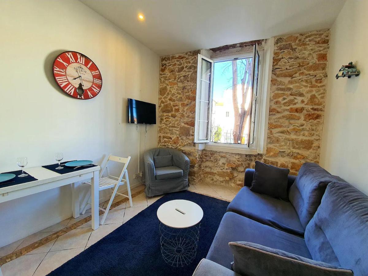 Freshly Tastefully Renovated Apartments In Heart Of Old Antibes Exterior foto