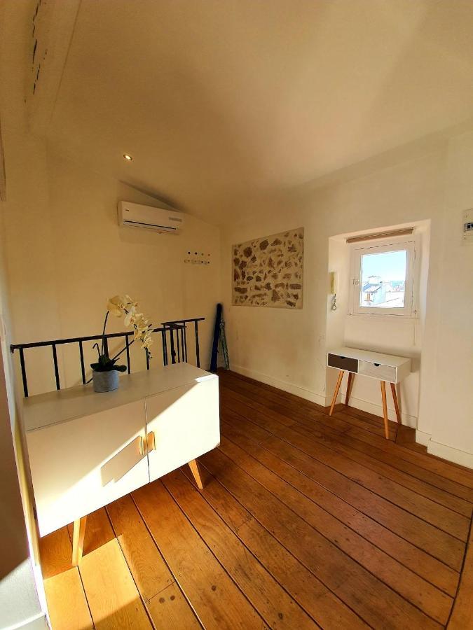 Freshly Tastefully Renovated Apartments In Heart Of Old Antibes Exterior foto