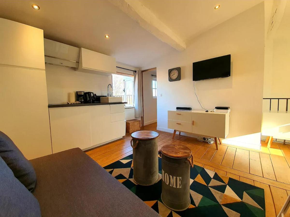 Freshly Tastefully Renovated Apartments In Heart Of Old Antibes Exterior foto