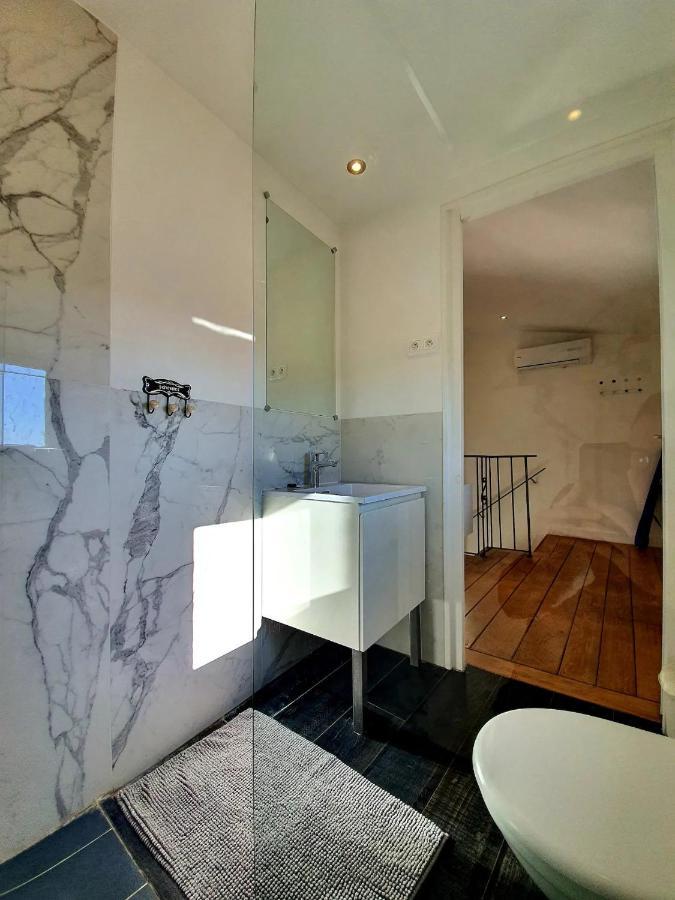 Freshly Tastefully Renovated Apartments In Heart Of Old Antibes Exterior foto
